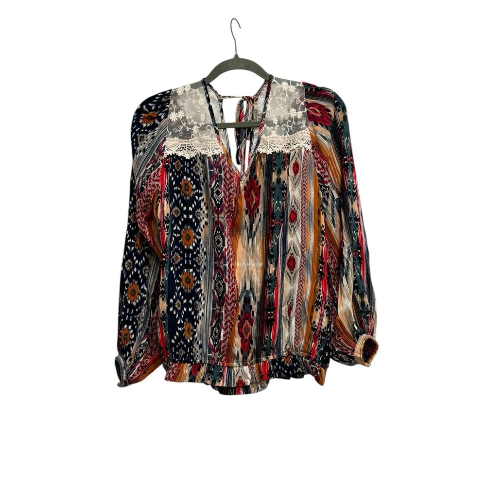 Gimmicks BKE Womans Top Indie Boho Artsy Western Gypsy Lace 3/4 Sleeve Medium
